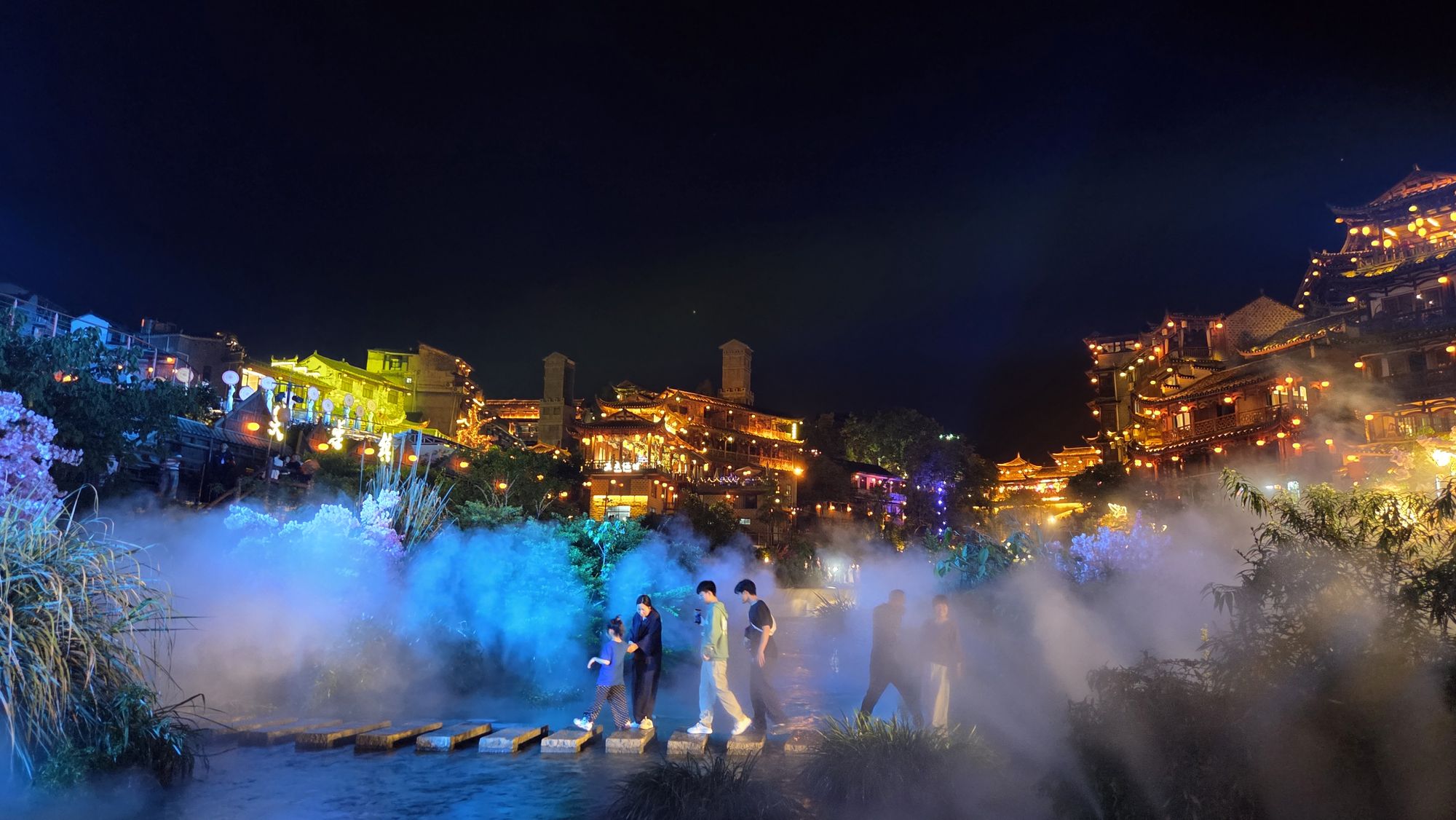 芙蓉鎮 完全ガイド|滝のライトアップが絶景!迷わない回り方と夜景スポット